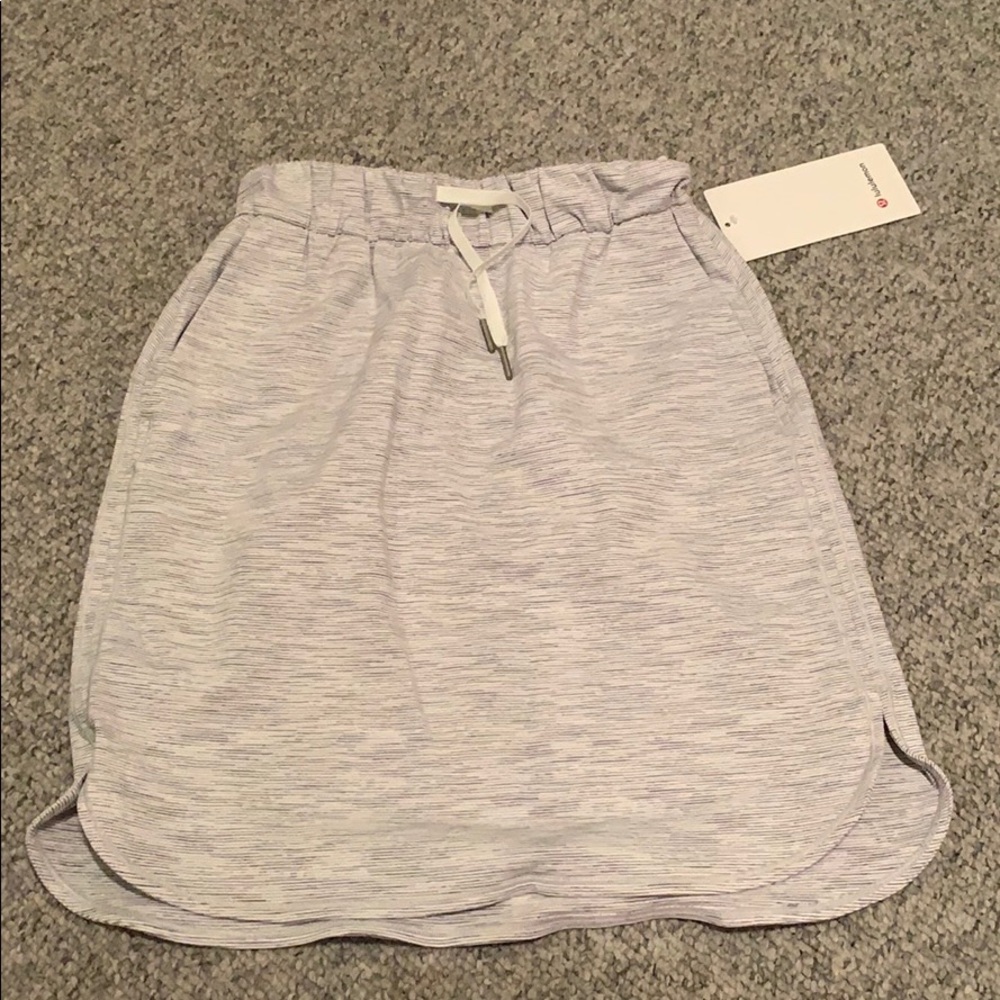 Lulu lemon on the fly skirt